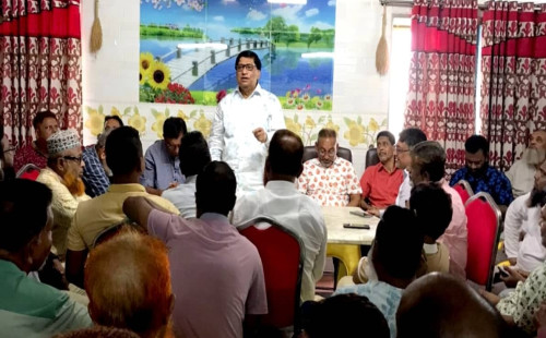 বিএনপির র‍্যালি সফল করতে ডেমরায় প্রস্তুতি সভায় নবী উল্লাহ নবী। 