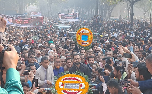 মিরপুরে শহীদ বুদ্ধিজীবী স্মৃতিসৌধে জাতির শ্রেষ্ঠ সন্তানদের প্রতি শ্রদ্ধা নিবেদন 
