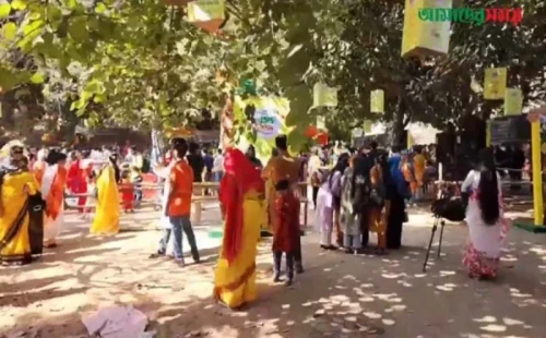বকুলতলায় গান, দলীয় নাচ, কবিতায় বরণ করে নেওয়া হচ্ছে বসন্তকে