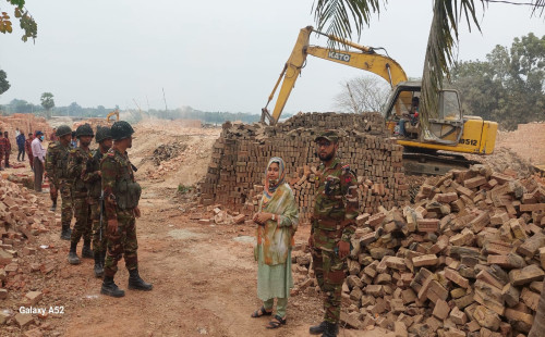 নড়াইলের লোহাগড়ায় অবৈধ  ইটভাটা উচ্ছেদে পরিবেশ অধিদপ্তরের অভিযান 