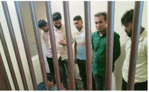 অপহরণ করে ৩ লক্ষ টাকা মুক্তিপণ নিয়ে পালিয়ে যাওয়ার   গোয়েন্দা শাখার পাঁচ সদস্যসহ ছয় জনকে আটক 