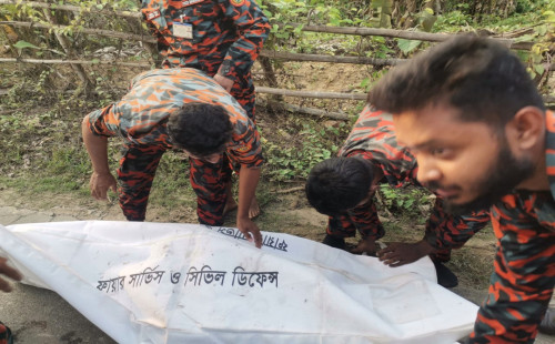 বান্দরবানের রোয়াংছড়িতে ট্রাক্টর উল্টে চালকের মৃত্যু। 