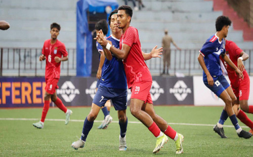 তীব্র প্রতিদ্বন্দ্বিতামূলক সেমিফাইনালে   নেপালকে হারিয়ে ফাইনালে বাংলাদেশ 