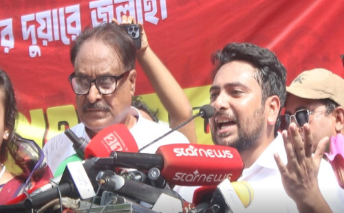সীমান্তে বিএসএফ আন্তর্জাতিক আইন লঙ্ঘন করে গ্রেনেড মারে, বোমা বিস্ফোরণ ঘটায়। 