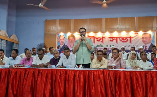 গোপালগঞ্জে এনসিপি'র উপর হামলা নিয়ে মন্তব্য:  রাজনীতিতে শিষ্টাচার শুধু বিএনপির মধ্যেই আছে - আমিনুল হক 