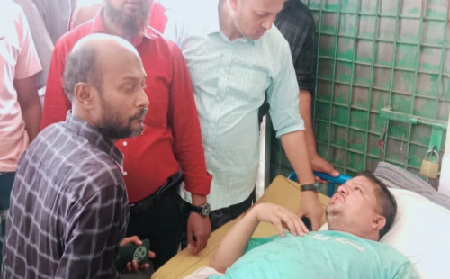 ফেসবুকে ছবি পোস্ট করাকে কেন্দ্র করে  বিএনপি ও জামায়াতের মধ্যে সংঘর্ষে আহত ৩৫ 