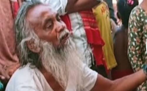 "রায়পুরায় ভন্ড পীরের আস্তানা ভাঙচুর করে গুঁড়িয়ে দিয়েছে বিক্ষুব্ধ স্থানীয় এলাকাবাসী" 