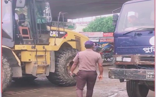 সায়েদাবাদ বাস টার্মিনালে বাড়ছে বুলডোজারের উপস্থিতি: উচ্ছেদ নাকি আধুনিকায়ন? 