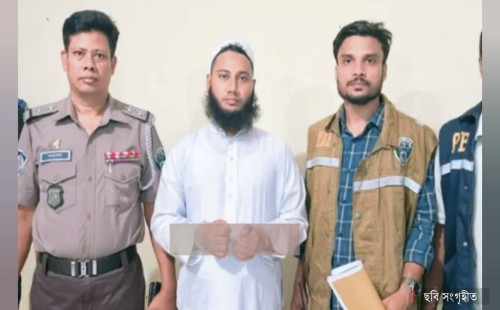 ​মুন্সীগঞ্জে স্ত্রীকে হত্যার পর ঝুলিয়ে রাখার চেষ্টা, সন্তানসহ পলাতক মাদ্রাসা শিক্ষক 