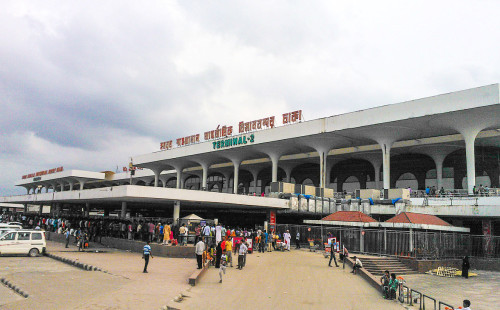 মালয়েশিয়া উড়ালের আগমুহূর্তে ওয়ার্ড যুবলীগ সভাপতিকে আটকে দিল পুলিশ 