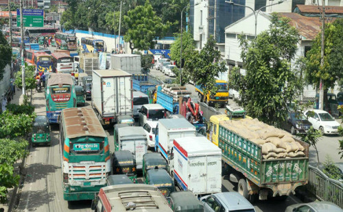 ঢাকার যানজট নিরসনে সমাধান খোঁজার নির্দেশ প্রধান উপদেষ্টার 