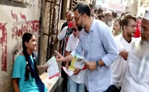 ডেঙ্গু প্রতিরোধে সরকারকে আরও সক্রিয় থাকা উচিত ছিল : আমিনুল হক। 