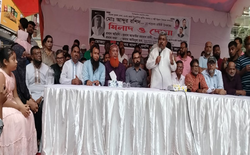 ৫ আগষ্টের প্রাথমিক মাইলস্টোন ছিল ২৮ অক্টোবর: আতাউর রহমান ঢালী। 