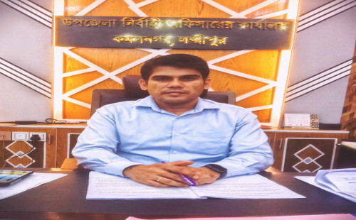 লক্ষ্মীপুরে মডেল মসজিদের নির্মান কাজ শুরু করে জনগণের আশার প্রতিফলন ঘটালো ইউএনও সুচিত্র রঞ্জন দাস। 