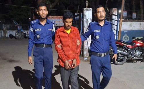 গৃহবধূকে ছুরিকাঘাতে হত্যার পর থানায় আত্মসমর্পণ করেছেন স্বামী 