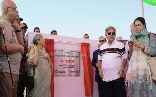 বাংলাদেশে এই প্রথমবারের মতো সমুদ্রপথে ফেরি চলাচল শুরু হলো 