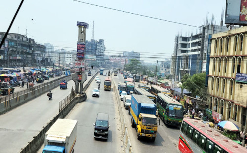 ঈদযাত্রায় ঢাকা-চট্টগ্রাম মহাসড়কের নারায়ণগঞ্জ অংশে যানবাহনের বাড়তি চাপ 