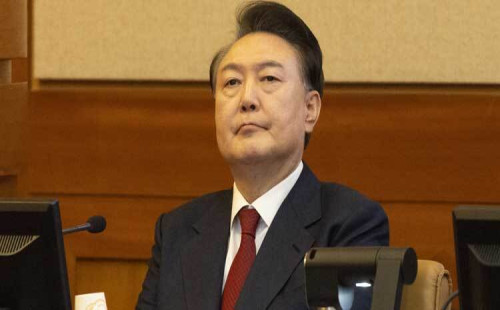 দক্ষিণ কোরিয়ার প্রেসিডেন্ট ইউন সুক ইওলকে তার পদ থেকে অপসারণ 