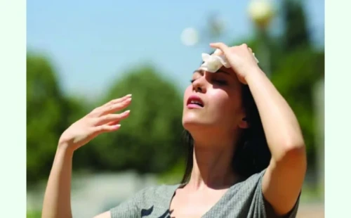 প্রচণ্ড উত্তাপ। গরমে অনেকেই আক্রান্ত হয়ে পড়ছেন হিট স্ট্রোকে 