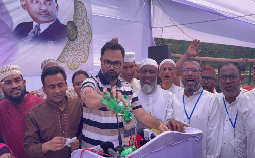 ইজরায়েলি পণ্য বয়কটের আহ্বান আমিনুল হক 