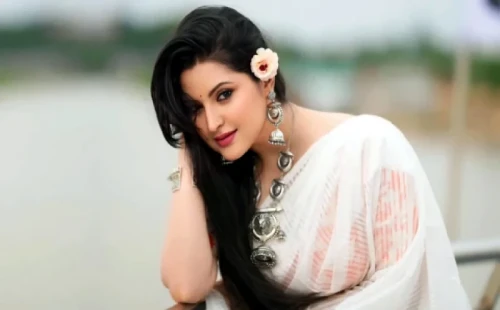 চিত্র নায়িকা পরীমনিকে ১ নম্বর আসামি করে আদালতে মামলা করলেন সেই গৃহকর্মী 