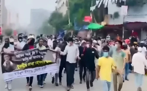 রাজধানীতে ফের যুবলীগের ঝটিকা মিছিল 