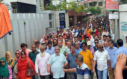 আওয়ামী লীগের দেশবিরোধী ষড়যন্ত্রের প্রতিবাদে রাজধানীর শেরে বাংলা নগর থানা বিএনপির বিক্ষোভ ও সমাবেশ 