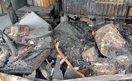 কিশোরগঞ্জ ভৈরবে জুতার বাজারের ৪০ দোকান পুড়ে ছাই 