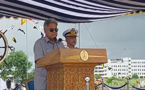 দেশের প্রয়োজনে জীবন বিলিয়ে দিতে হবে: নৌপরিবহন উপদেষ্টা 