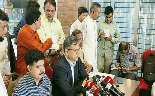 নারী আসন সংখ্যা ৫০ থেকে ১০০ আসনে প্রার্থী করা হলে   নির্বাচন পদ্ধতি নিয়ে ঐকমত্যে পৌঁছাতে পারেনি  সালাহউদ্দিন আহমেদ 