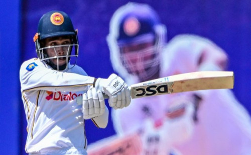 নিসাঙ্কার ব্যাটে দ্বিতীয় সেশনও শ্রীলঙ্কার 