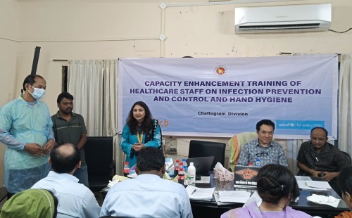 রাঙ্গামাটি জেনারেল হাসপাতালে স্বাস্থ্যসেবা কর্মীদের নিয়ে সংক্রমণ নিয়ন্ত্রণ প্রশিক্ষণ অনুষ্ঠিত